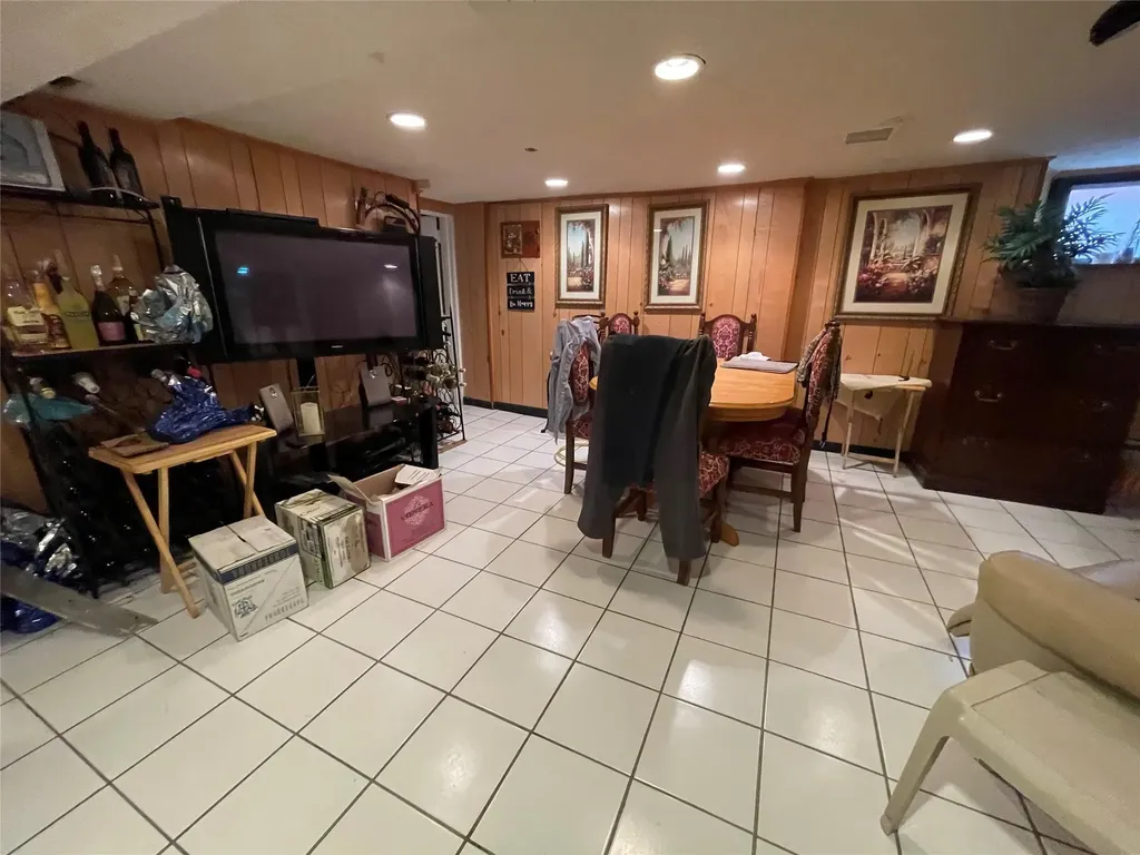 554 E 191st Street Bronx NY 10458