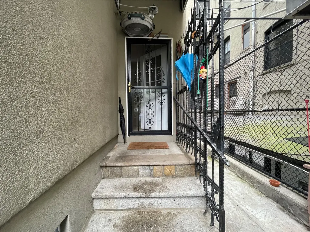 554 E 191st Street Bronx NY 10458