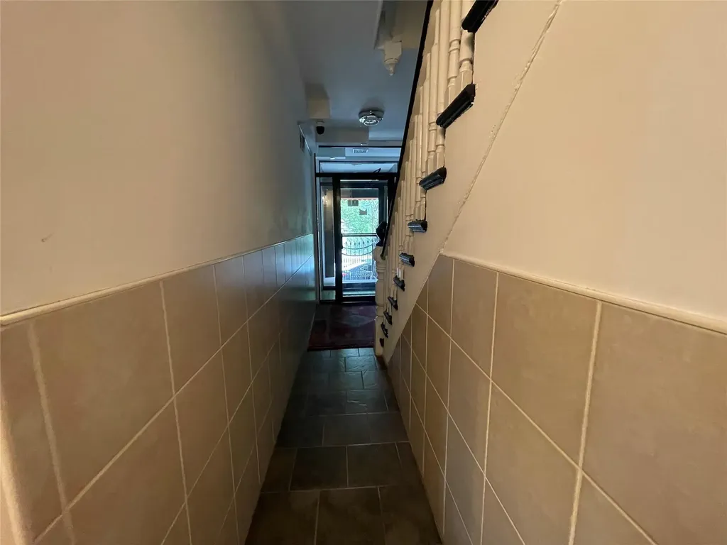 554 E 191st Street Bronx NY 10458