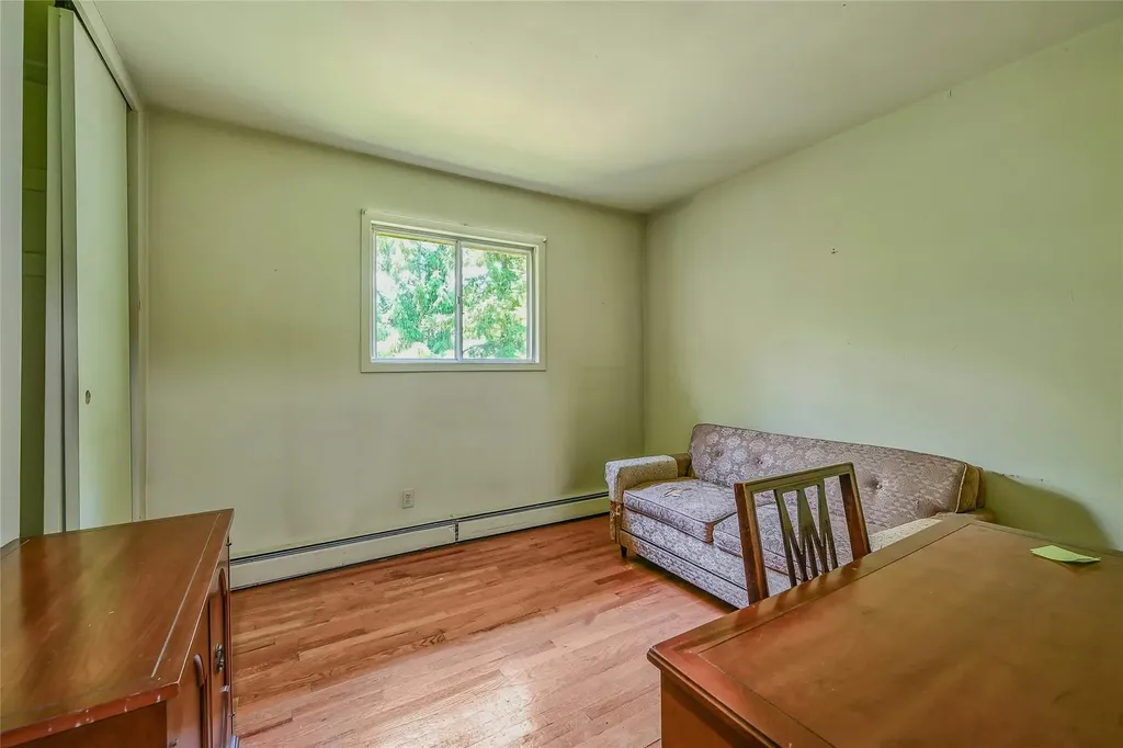 10 Moonedge Road Northport NY 11768