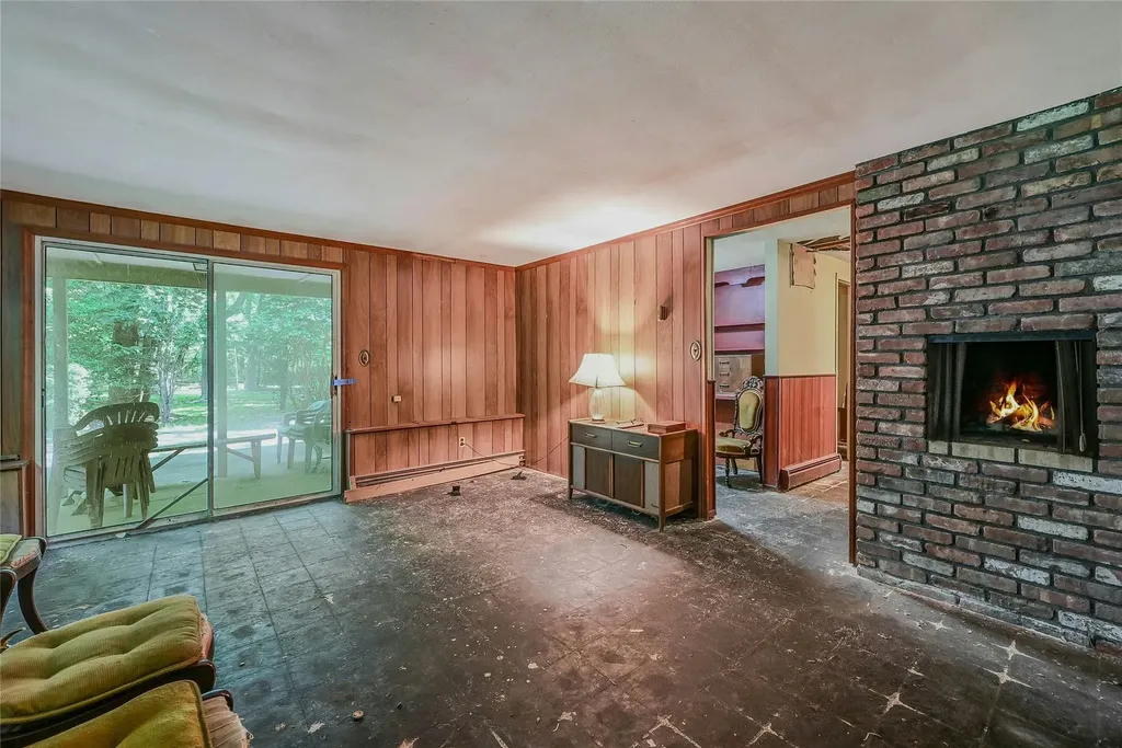 10 Moonedge Road Northport NY 11768