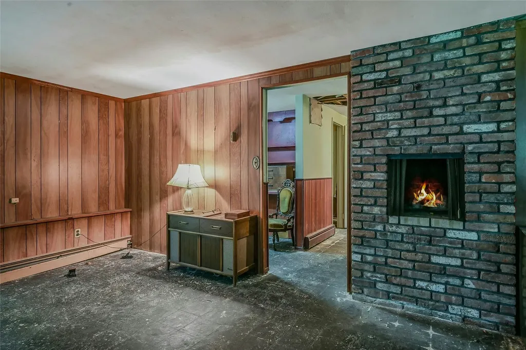 10 Moonedge Road Northport NY 11768