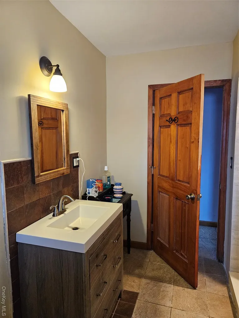 526 Hazel Drive Woodmere NY 11598