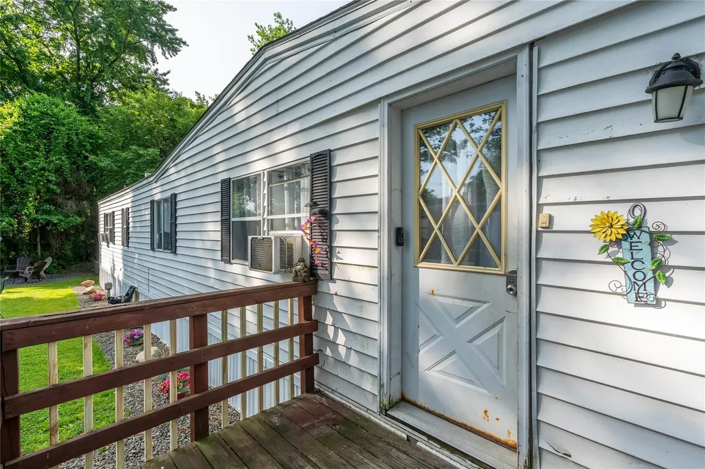 9 Oak Drive Bloomingburg NY 12721