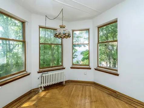 42 Central Avenue Sea Cliff NY 11579