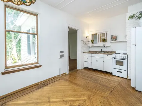 42 Central Avenue Sea Cliff NY 11579