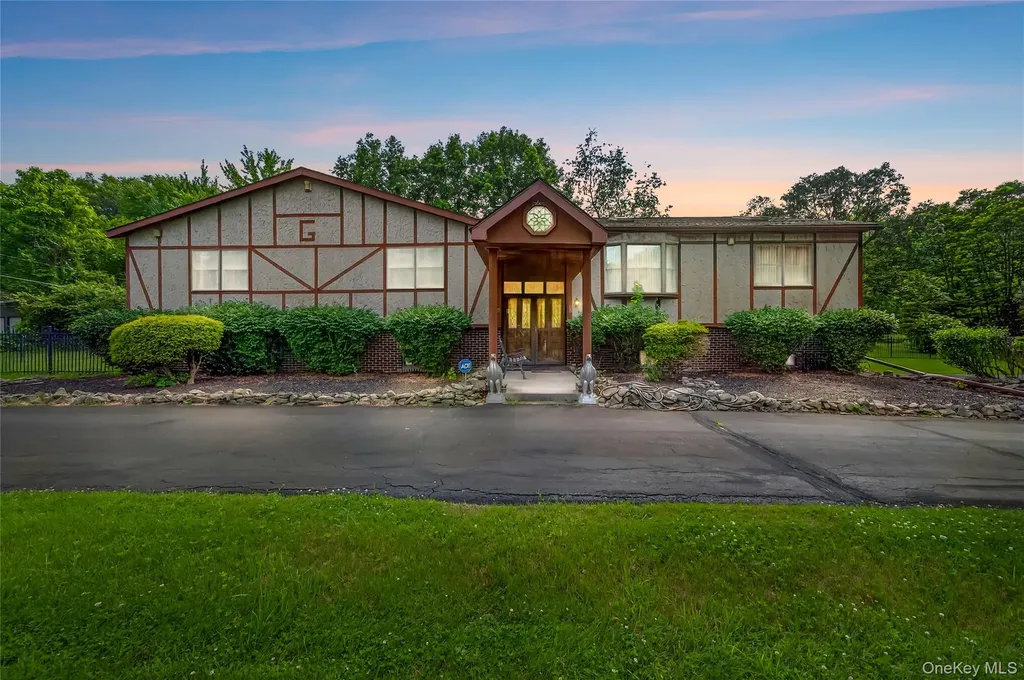 83 Dosen Road Middletown NY 10940