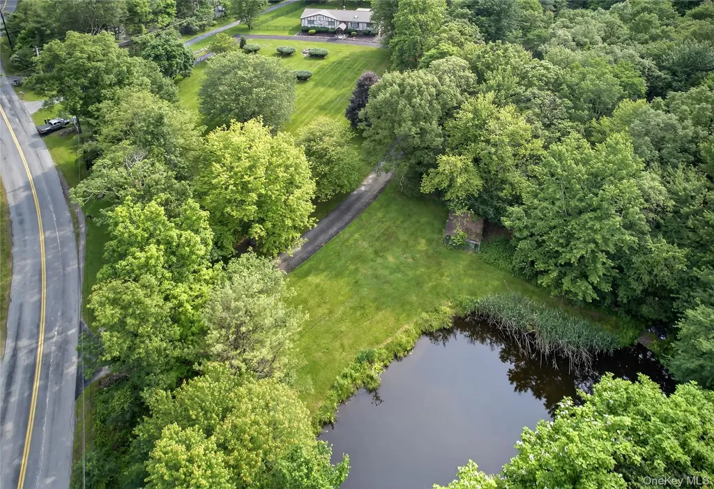 83 Dosen Road Middletown NY 10940