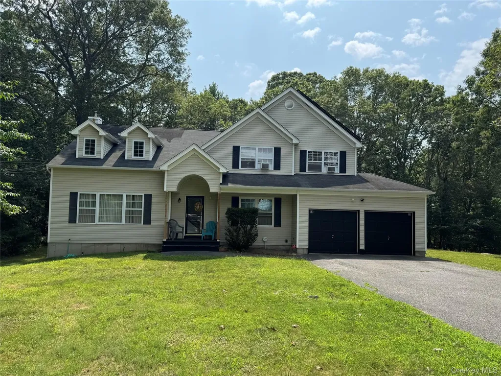 64 Barbara Lane Middle Island NY 11953