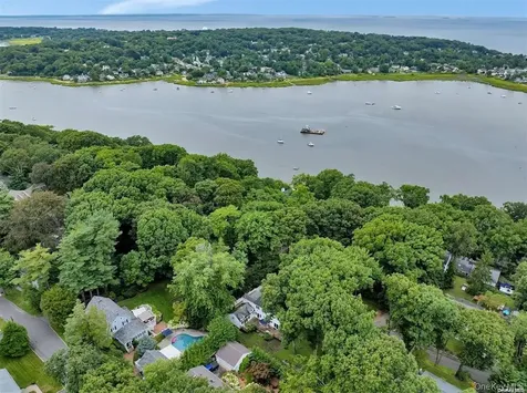 762 Connecticut View Drive Mill Neck NY 11771