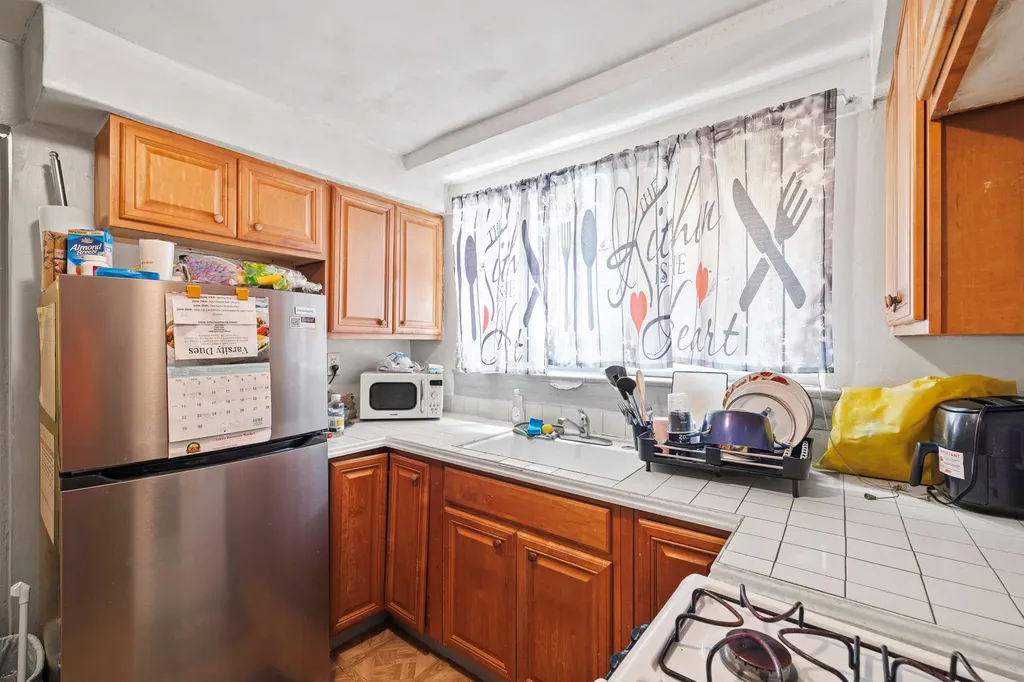 4331 Wilder Avenue Bronx NY 10466