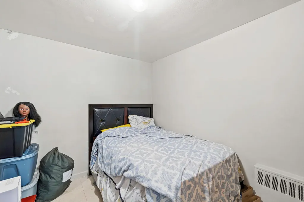 4331 Wilder Avenue Bronx NY 10466