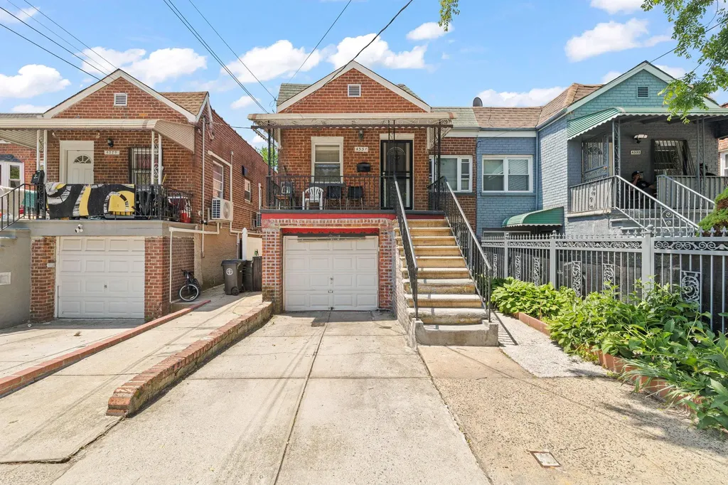 4331 Wilder Avenue Bronx NY 10466