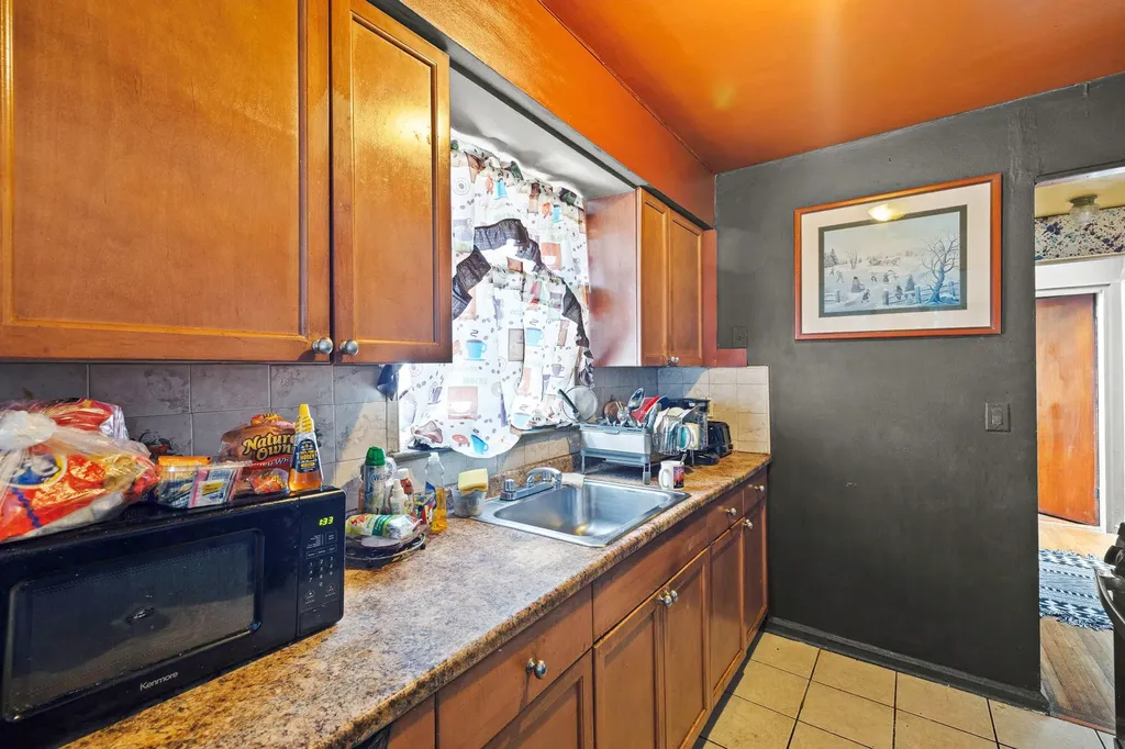 4331 Wilder Avenue Bronx NY 10466