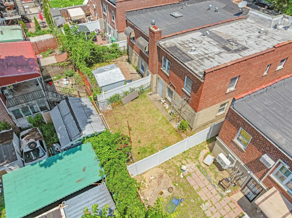4331 Wilder Avenue Bronx NY 10466