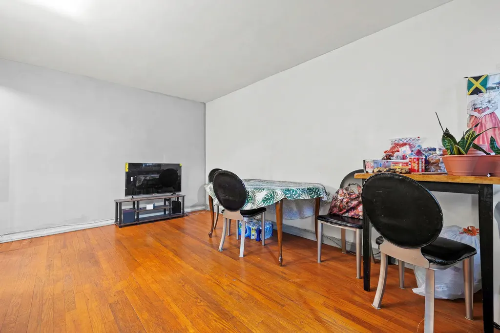 4331 Wilder Avenue Bronx NY 10466