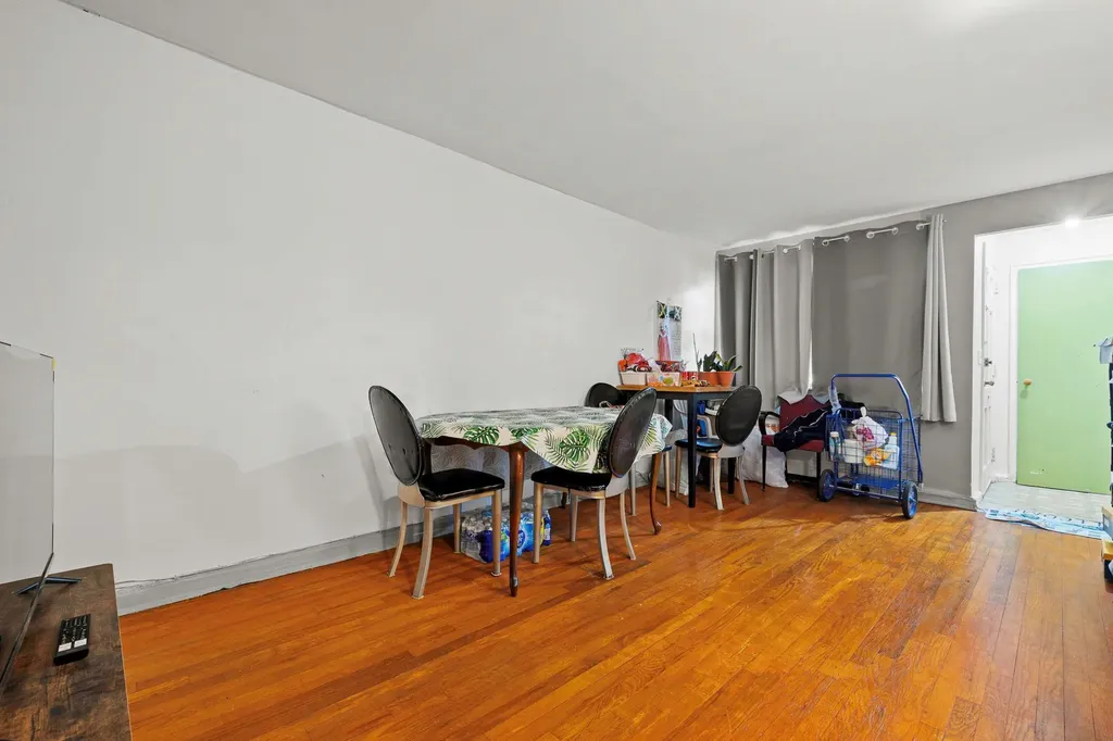 4331 Wilder Avenue Bronx NY 10466