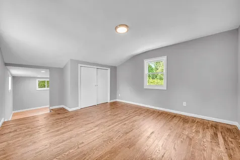 1090 Brookdale Avenue Bay Shore NY 11706