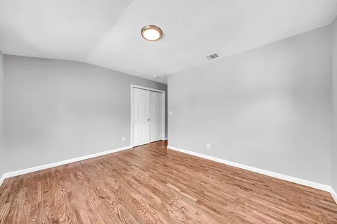 1090 Brookdale Avenue Bay Shore NY 11706