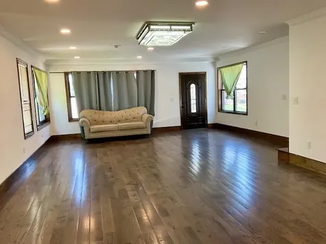 241-02 86th Road Bellerose NY 11426