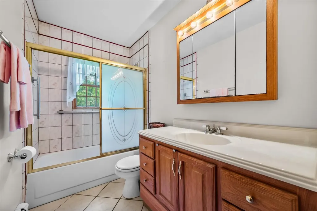 33 Mccall Place Newburgh NY 12550