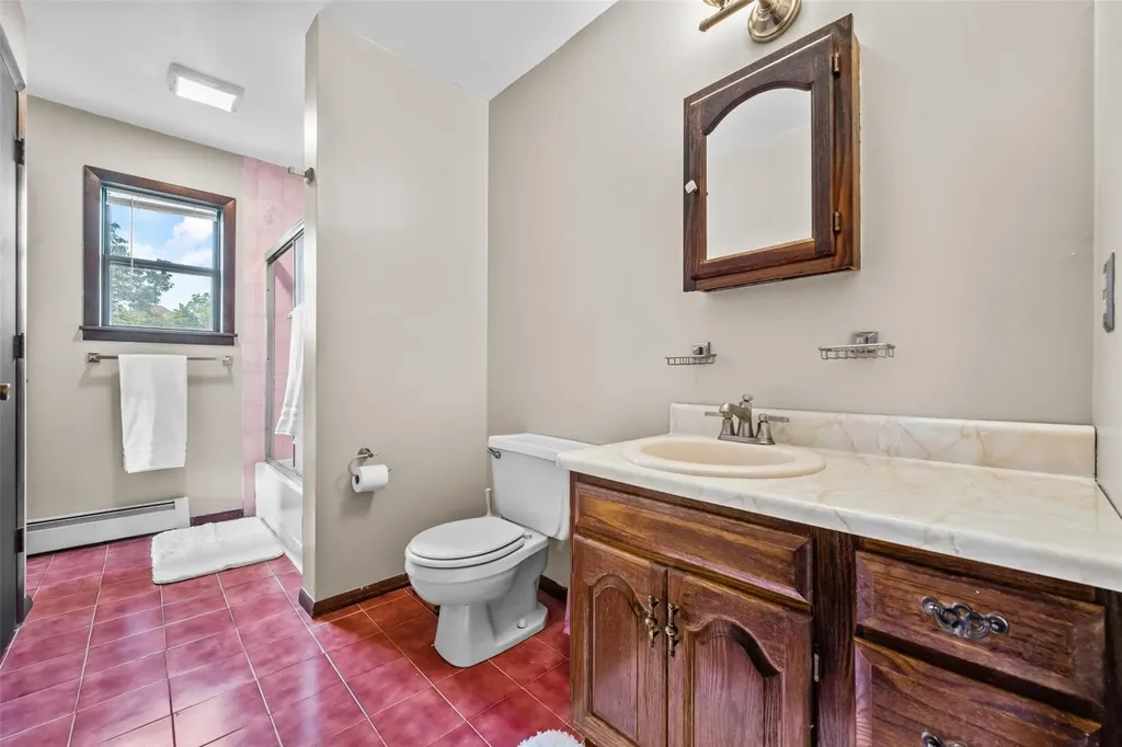 33 Mccall Place Newburgh NY 12550