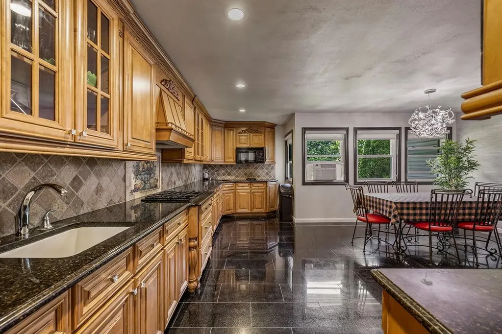 35 S Rigaud Road Spring Valley NY 10977