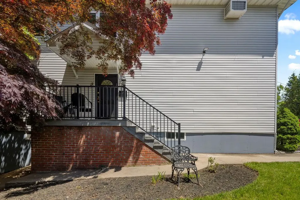 35 S Rigaud Road Spring Valley NY 10977