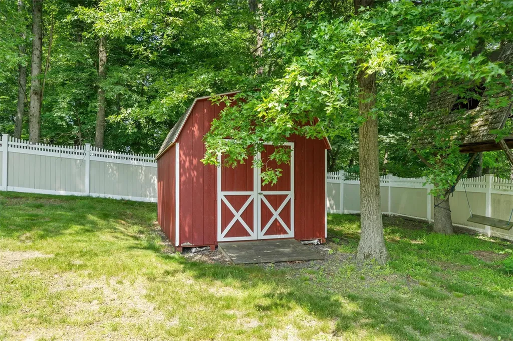 154 Meadow Lark Road Montgomery NY 12549