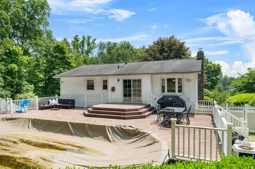 154 Meadow Lark Road Montgomery NY 12549