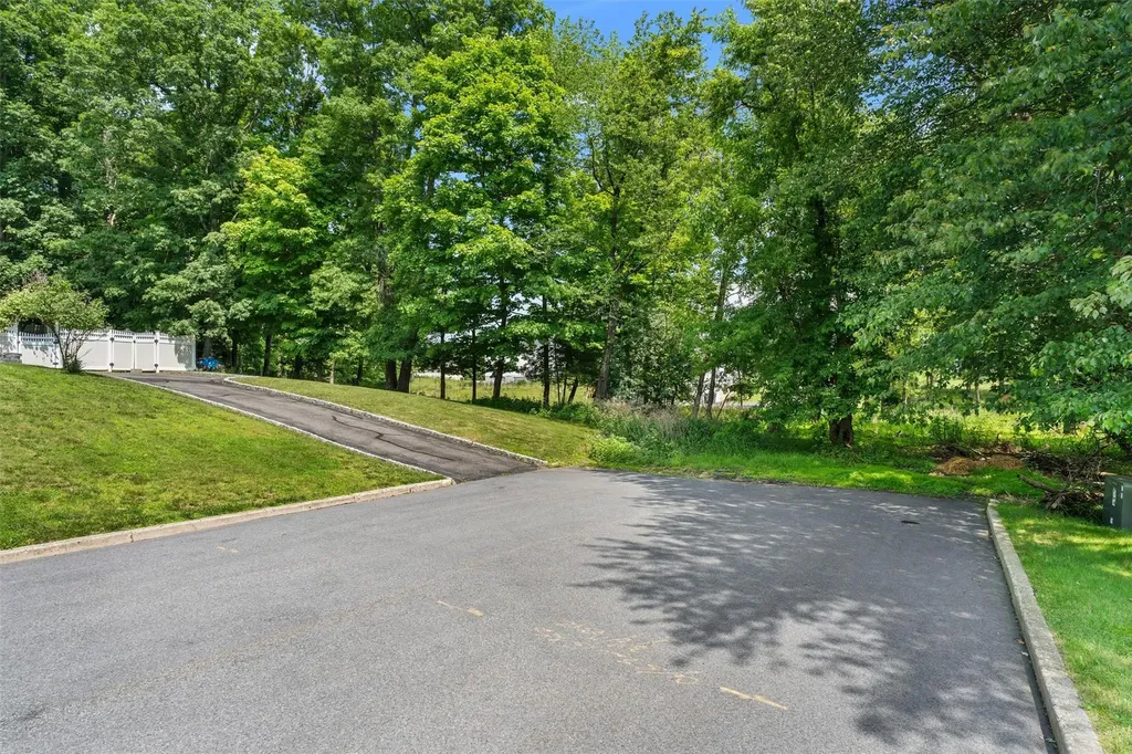 154 Meadow Lark Road Montgomery NY 12549