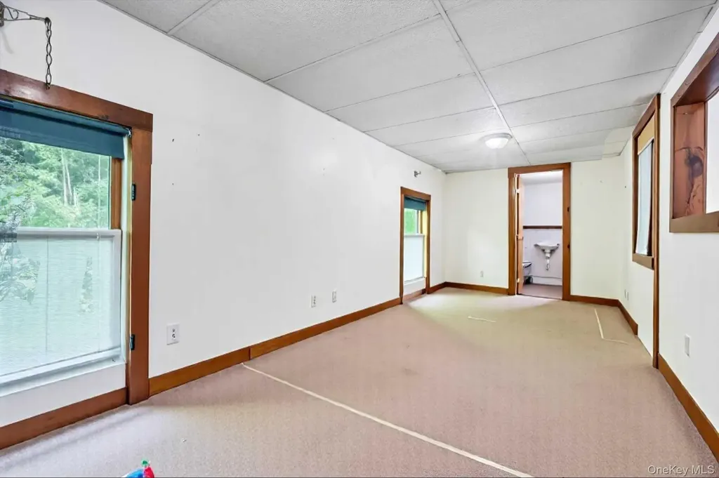 1-7 West Road Pleasant Valley NY 12569