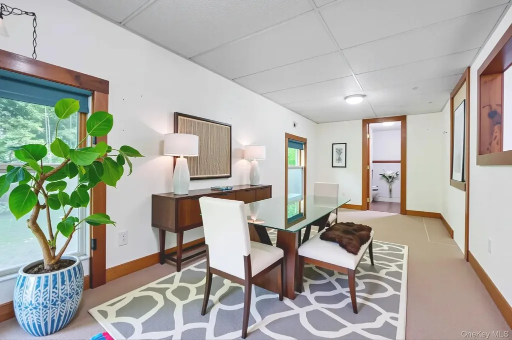 1-7 West Road Pleasant Valley NY 12569