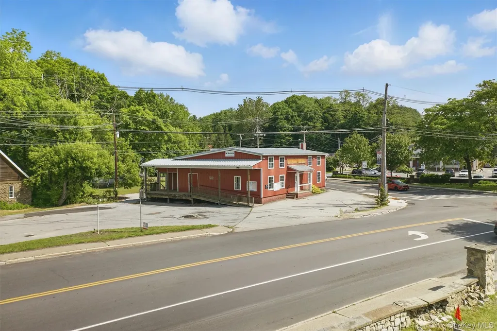 1-7 West Road Pleasant Valley NY 12569