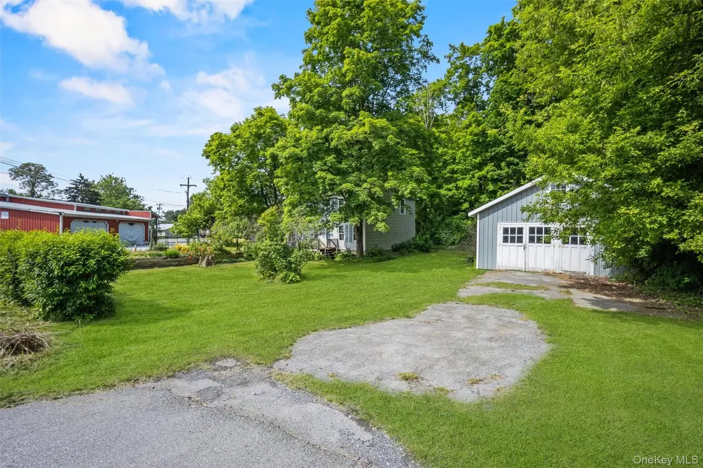 1-7 West Road Pleasant Valley NY 12569