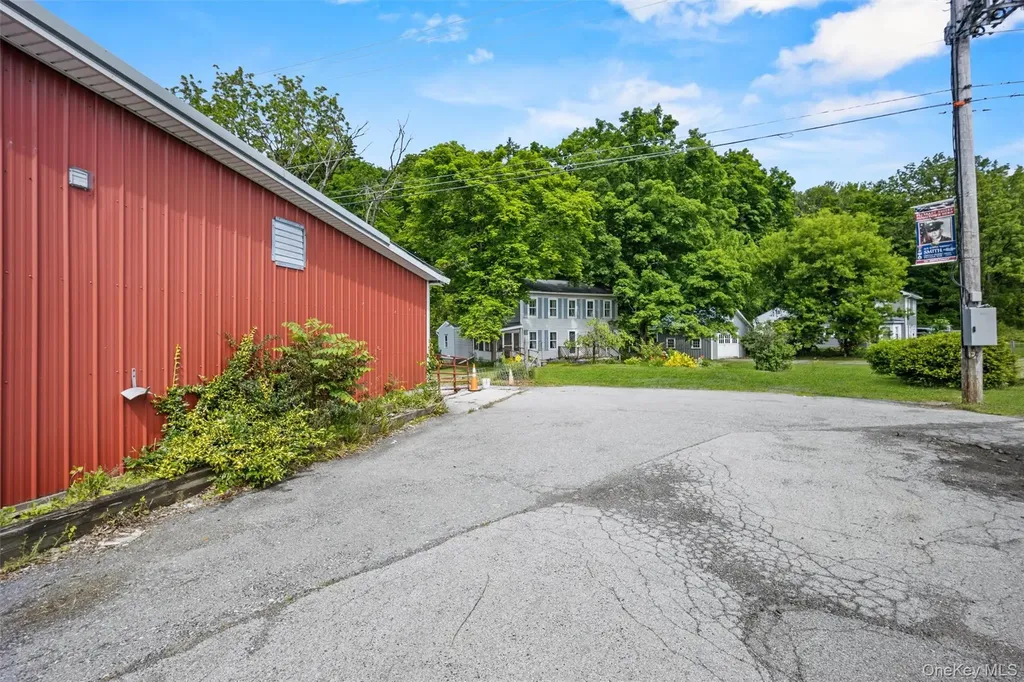 1-7 West Road Pleasant Valley NY 12569