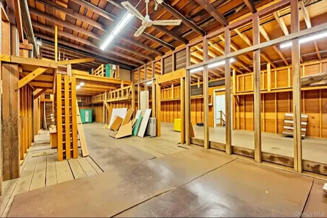 1-7 West Road Pleasant Valley NY 12569