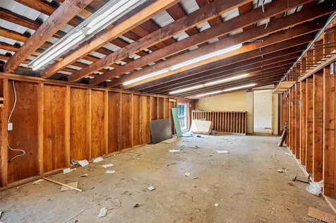 1-7 West Road Pleasant Valley NY 12569