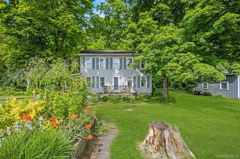 1-7 West Road Pleasant Valley NY 12569