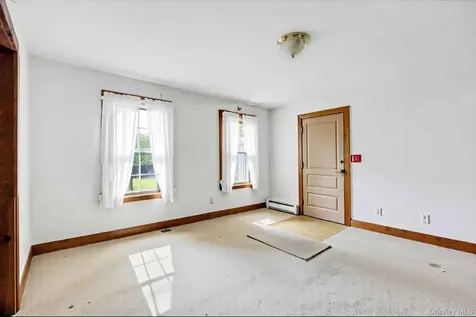 1-7 West Road Pleasant Valley NY 12569