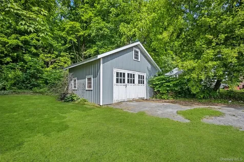 1-7 West Road Pleasant Valley NY 12569