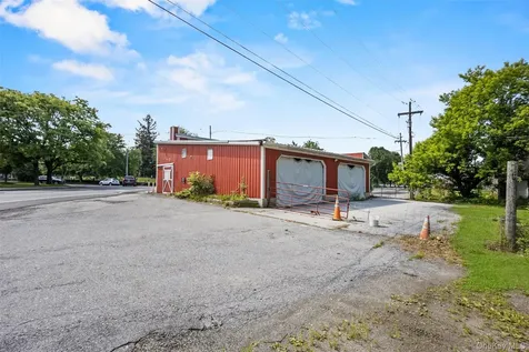 1-7 West Road Pleasant Valley NY 12569