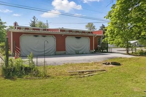 1-7 West Road Pleasant Valley NY 12569