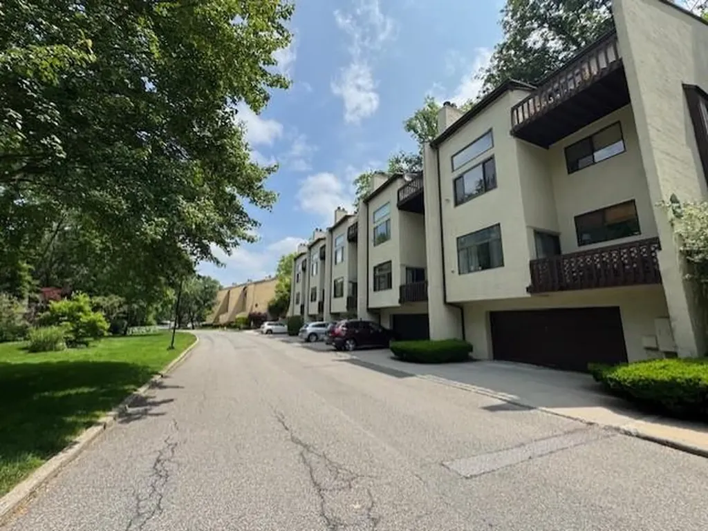 352 N Greeley Avenue Chappaqua NY 10514