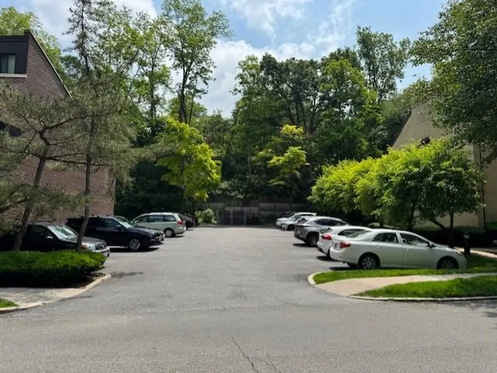 352 N Greeley Avenue Chappaqua NY 10514
