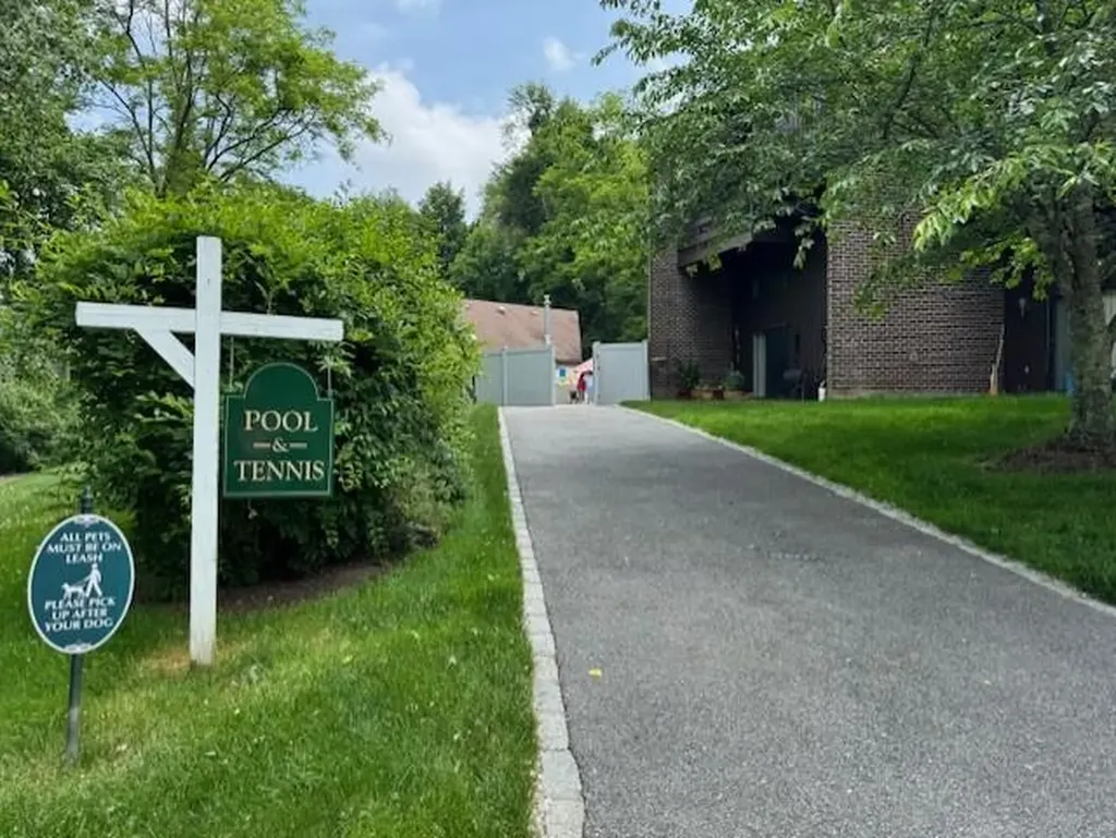 352 N Greeley Avenue Chappaqua NY 10514