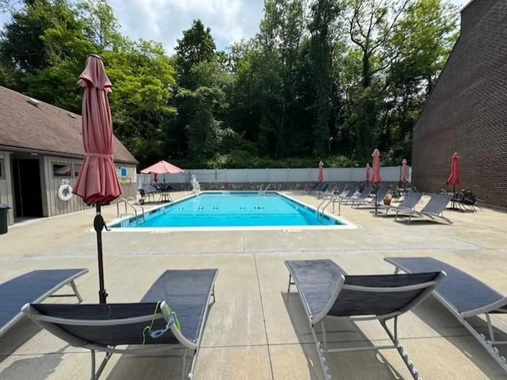352 N Greeley Avenue Chappaqua NY 10514