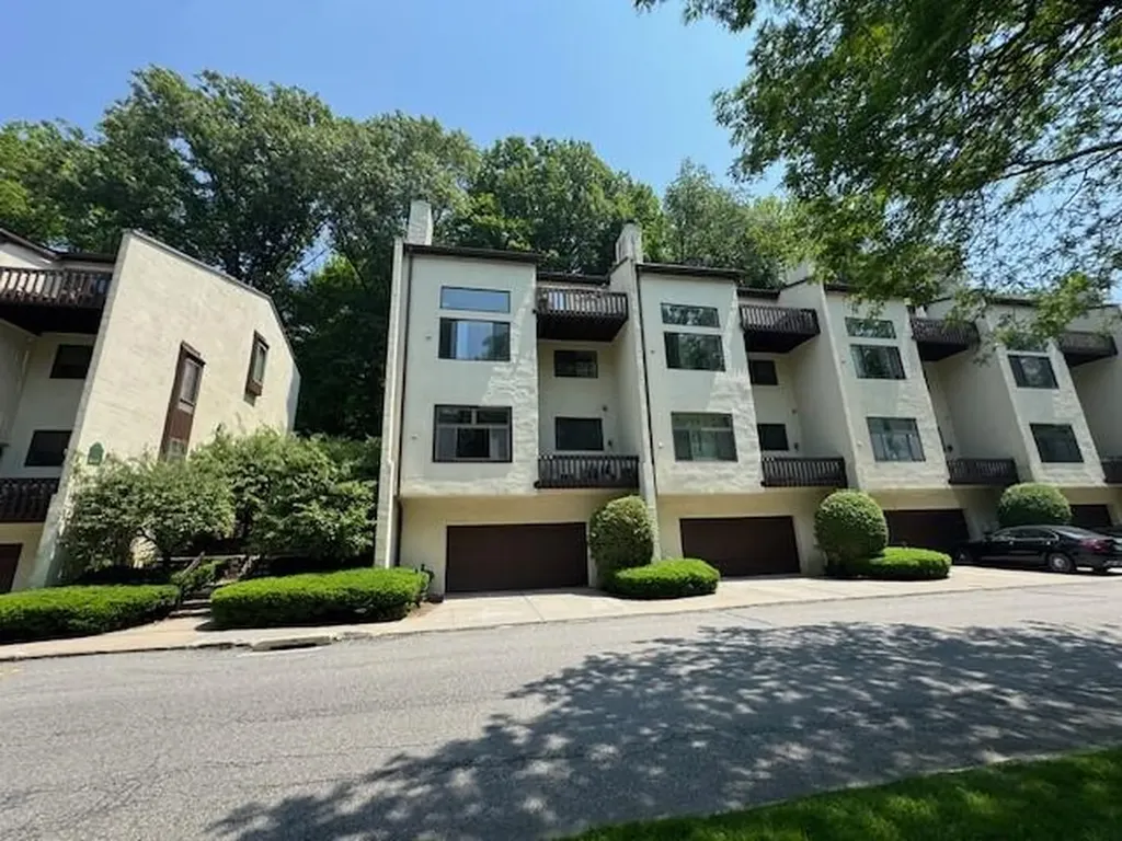 352 N Greeley Avenue Chappaqua NY 10514
