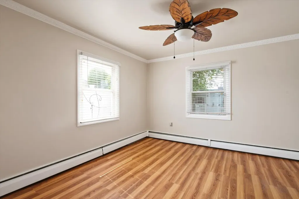 44 Needle Lane Levittown NY 11756