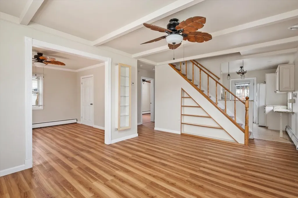 44 Needle Lane Levittown NY 11756